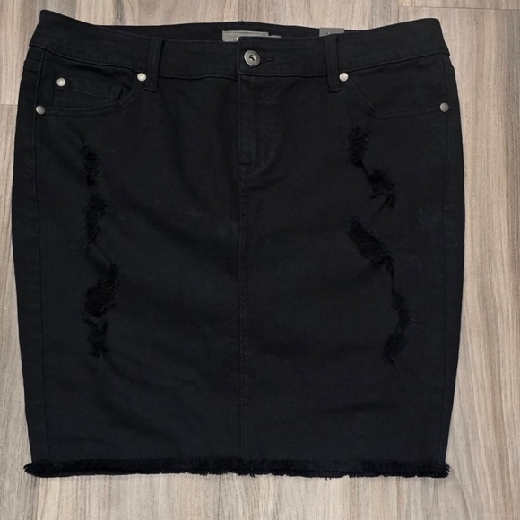 TORRID: Black Denim Skirt sz:14 - Picture 3 of 6